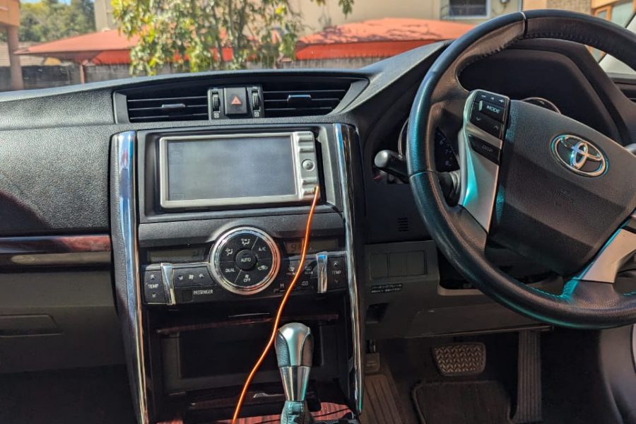 Toyota Mark X 2012