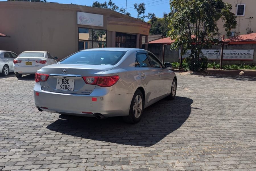 Toyota Mark X 2012