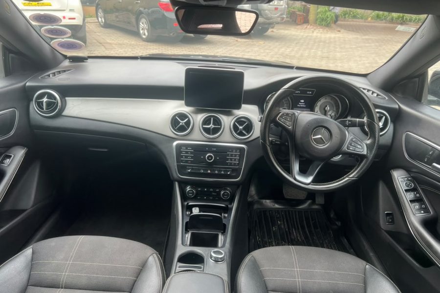 Mercedes-Benz CLA
