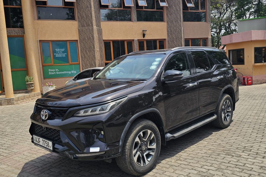 Toyota Fortuner  2021