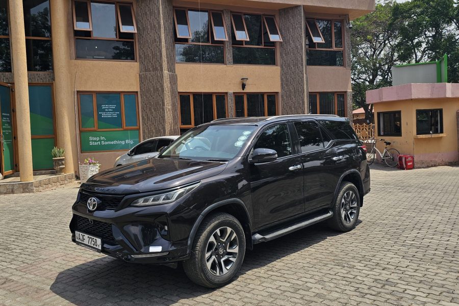 Toyota Fortuner  2021