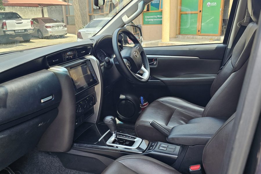 Toyota Fortuner  2021