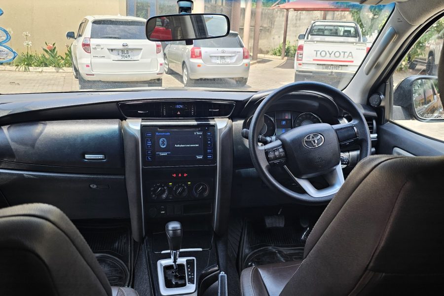 Toyota Fortuner  2021