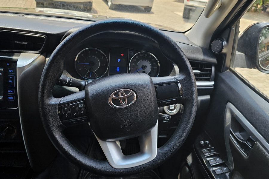 Toyota Fortuner  2021