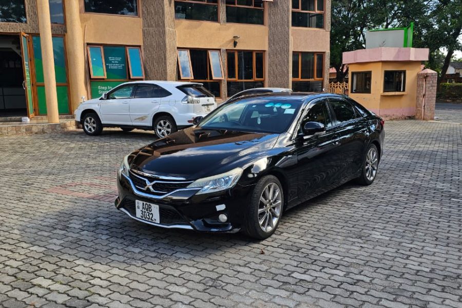 Toyota Mark X 2015