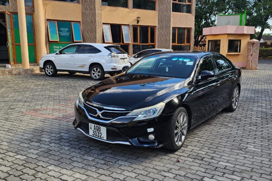 Toyota Mark X 2015