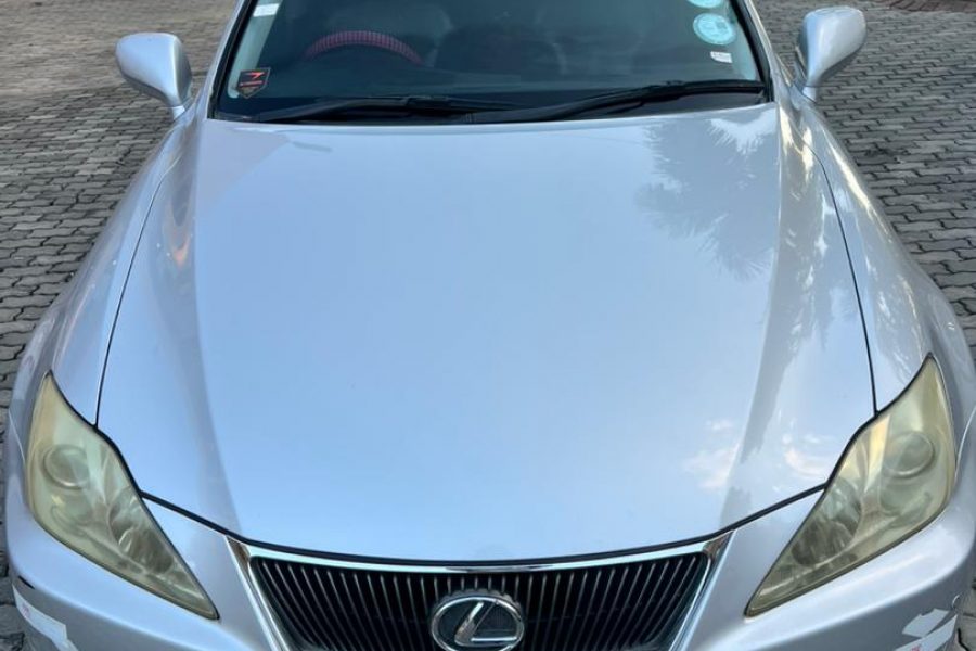 Lexus IS250