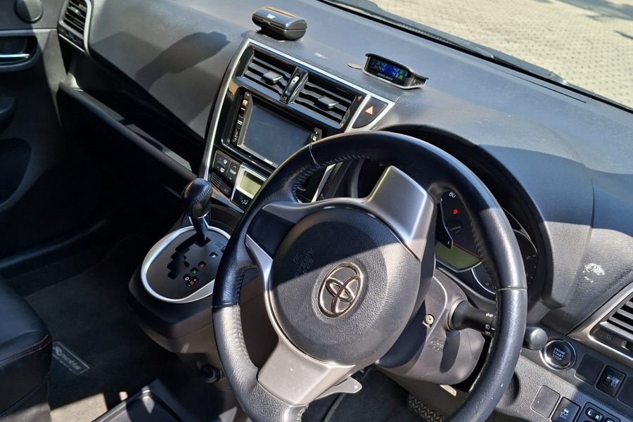Ractis Toyota