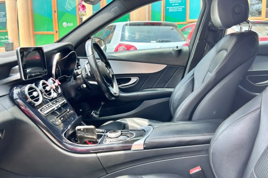 Mercedes-Benz C-Class 